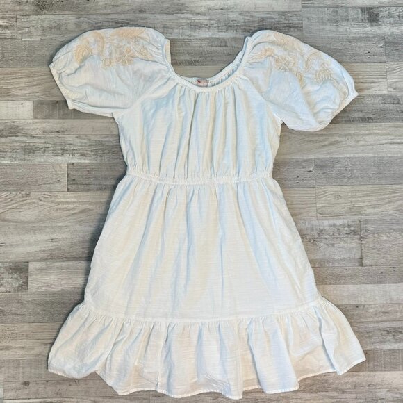 Knox Rose Dresses & Skirts - Knox Rose White Knit Dress Floral, Embroidered, Puff Sleeves P28